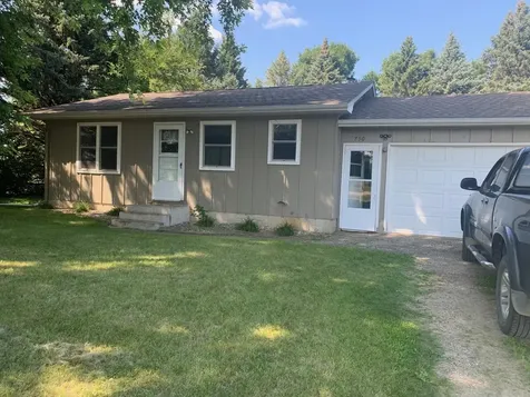 748-750 30th Avenue NW Willmar MN 56201