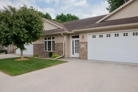 1307 2nd Street S Moorhead MN 56560