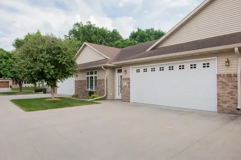 1307 2nd Street S Moorhead MN 56560