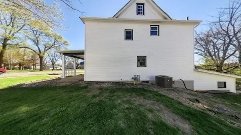 1017 Pine Street Dawson MN 56232