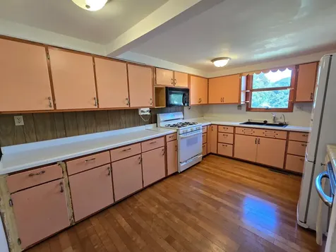 213 E Fremont Street Spring Valley MN 55975