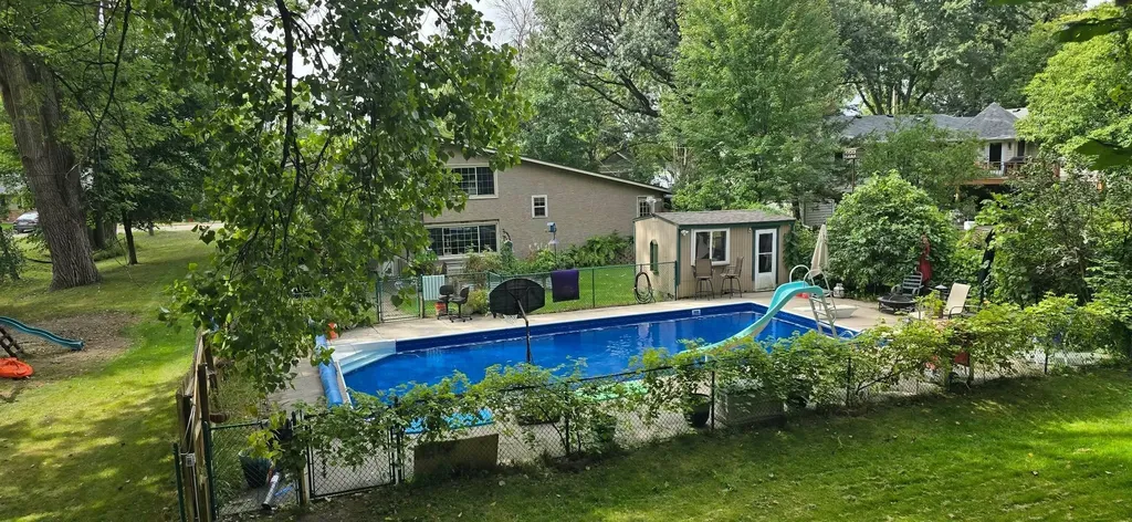 1504 Crystal Lake Road E Burnsville MN 55306