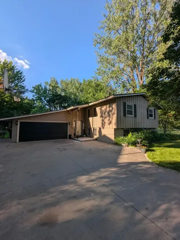 1504 Crystal Lake Road E Burnsville MN 55306