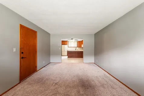 813 6th Avenue N Fargo ND 58102