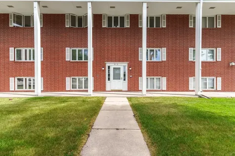 813 6th Avenue N Fargo ND 58102