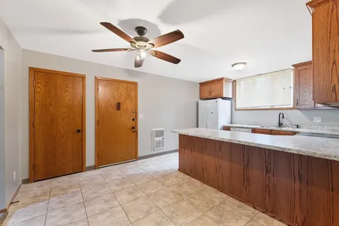 813 6th Avenue N Fargo ND 58102
