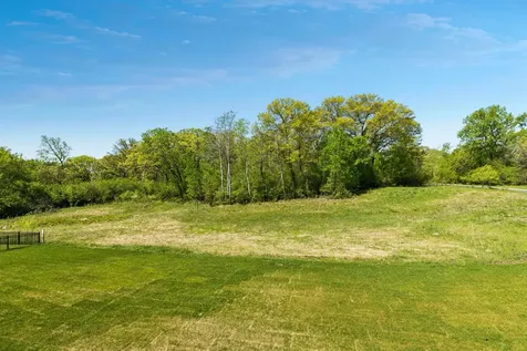 5720 57th Place N Lake Elmo MN 55042