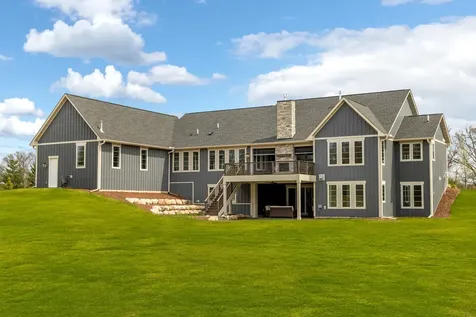 5720 57th Place N Lake Elmo MN 55042