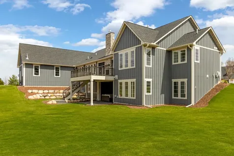 5720 57th Place N Lake Elmo MN 55042