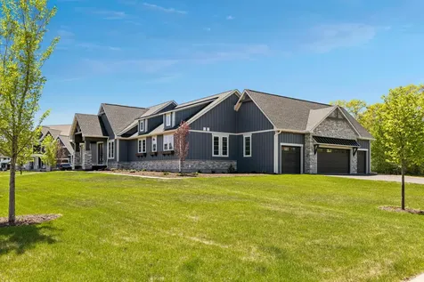 5720 57th Place N Lake Elmo MN 55042