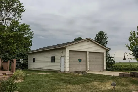 654 91st Street Beaver Creek MN 56116