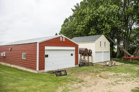 654 91st Street Beaver Creek MN 56116