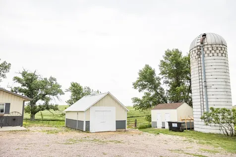 654 91st Street Beaver Creek MN 56116
