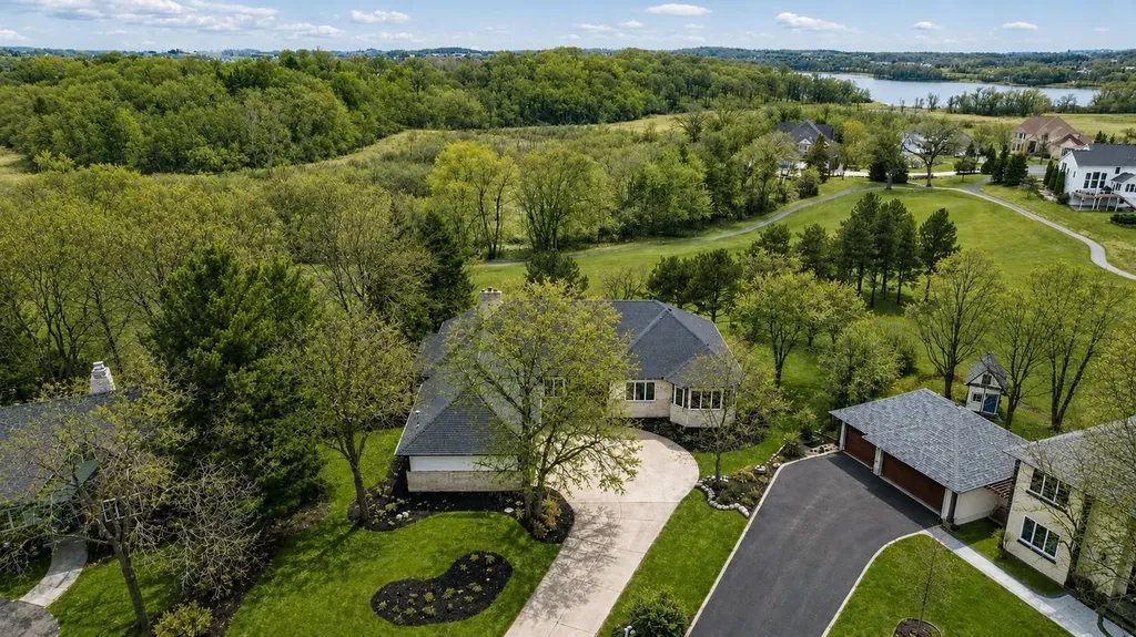 2065 Woodstone Court Victoria MN 55386