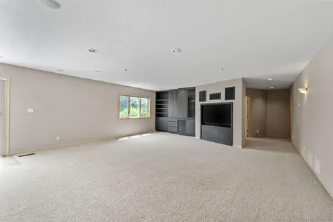 2065 Woodstone Court Victoria MN 55386