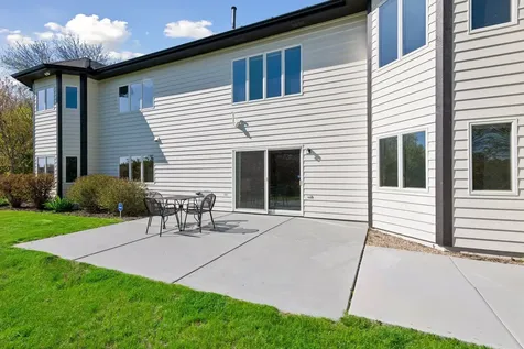 2065 Woodstone Court Victoria MN 55386