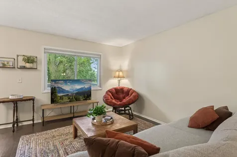 1738 Woodgate Lane Eagan MN 55122
