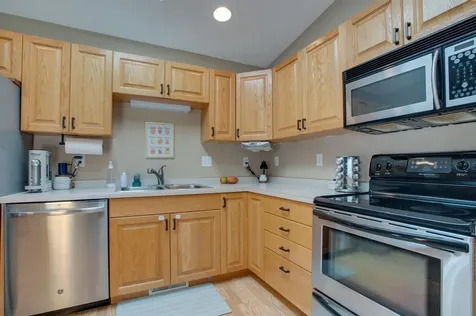 4313 39 1/2 Avenue S Fargo ND 58104