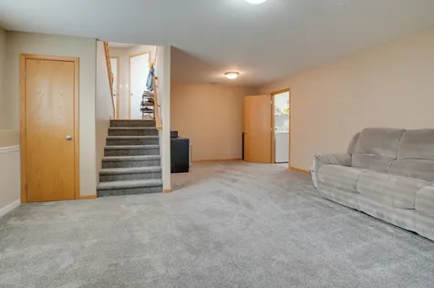 4313 39 1/2 Avenue S Fargo ND 58104