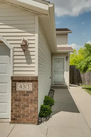 4313 39 1/2 Avenue S Fargo ND 58104