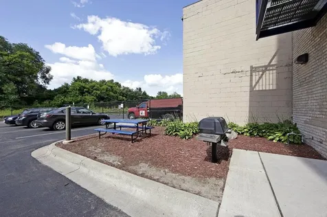 127 5th Street NE Minneapolis MN 55413
