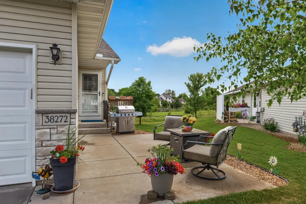 38272 Explorer Circle North Branch MN 55056