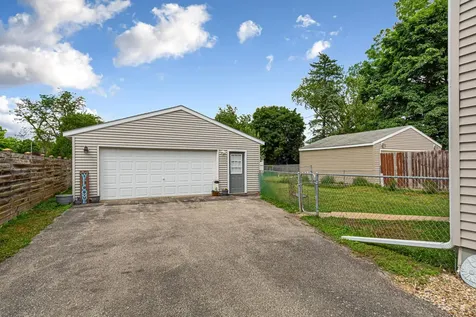 910 8th Avenue SW Austin MN 55912