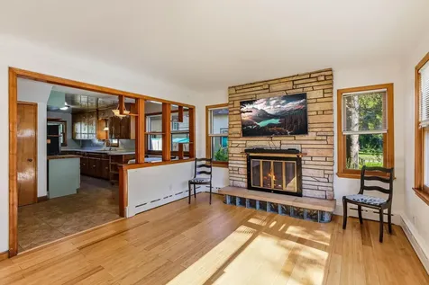 1065 Stryker Avenue West Saint Paul MN 55118