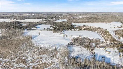 13601 E County Road 578 Goodland MN 55742