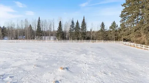13601 E County Road 578 Goodland MN 55742