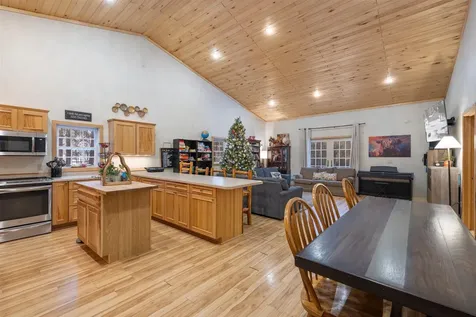 13601 E County Road 578 Goodland MN 55742