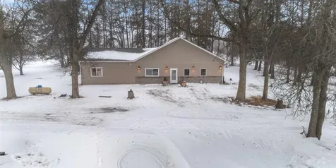 13601 E County Road 578 Goodland MN 55742