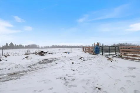 13601 E County Road 578 Goodland MN 55742