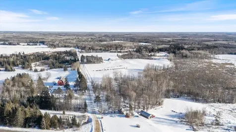 13601 E County Road 578 Goodland MN 55742