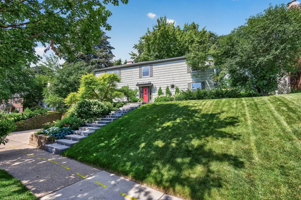 5340 1st Avenue S Minneapolis MN 55419