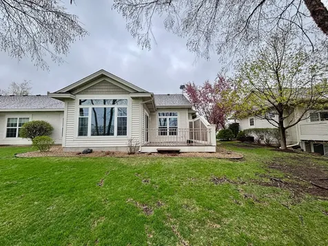 519 Holly Lane N Oakdale MN 55128
