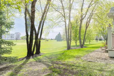 519 Holly Lane N Oakdale MN 55128