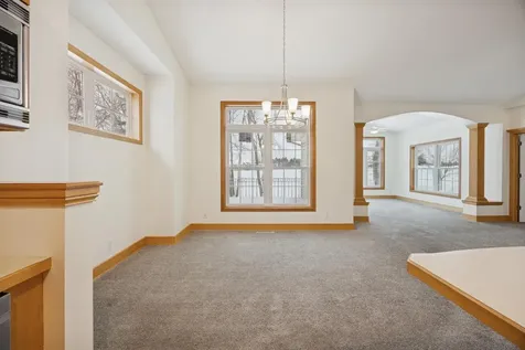 519 Holly Lane N Oakdale MN 55128