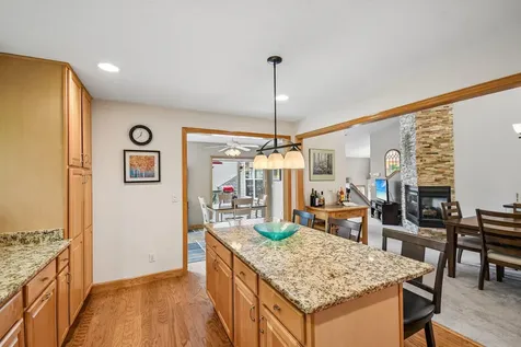 1026 Saint Johns Bay Woodbury MN 55129