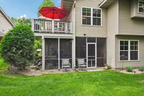 1026 Saint Johns Bay Woodbury MN 55129