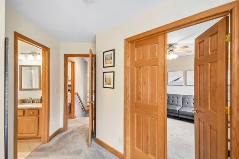 1026 Saint Johns Bay Woodbury MN 55129