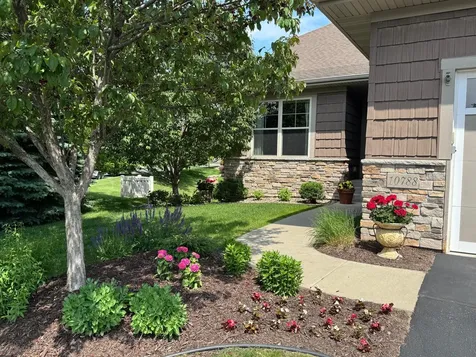 10788 Lyndale Bluffs Trail Bloomington MN 55420