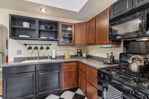 72 Saint Albans Street N Saint Paul MN 55104