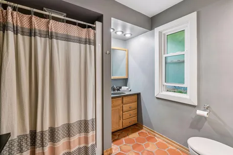72 Saint Albans Street N Saint Paul MN 55104