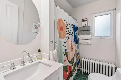 72 Saint Albans Street N Saint Paul MN 55104