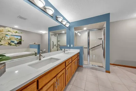 10408 Eagle Pointe Trail Woodbury MN 55129