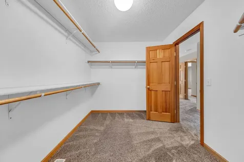 10408 Eagle Pointe Trail Woodbury MN 55129