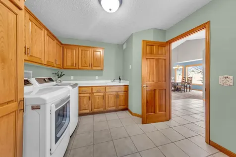 10408 Eagle Pointe Trail Woodbury MN 55129