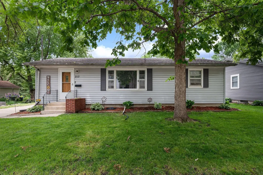 213 7th Avenue NE Waseca MN 56093