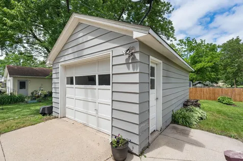 213 7th Avenue NE Waseca MN 56093